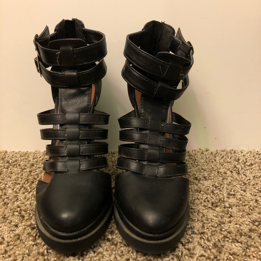 Qupid Booties